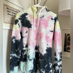 Tie-dye sweatshirt